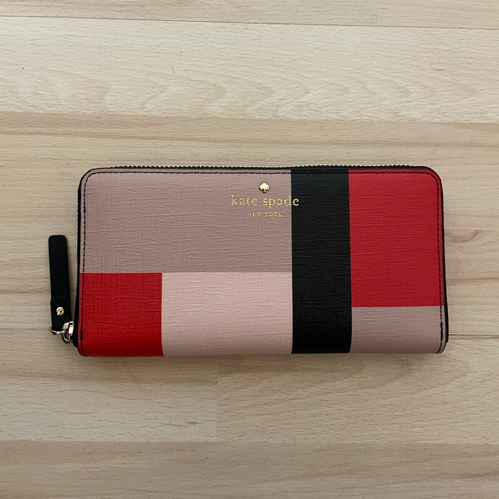 LIKE NEW Kate Spade Wallet - Full Sized Continental Wallet Colorblock Red, Black